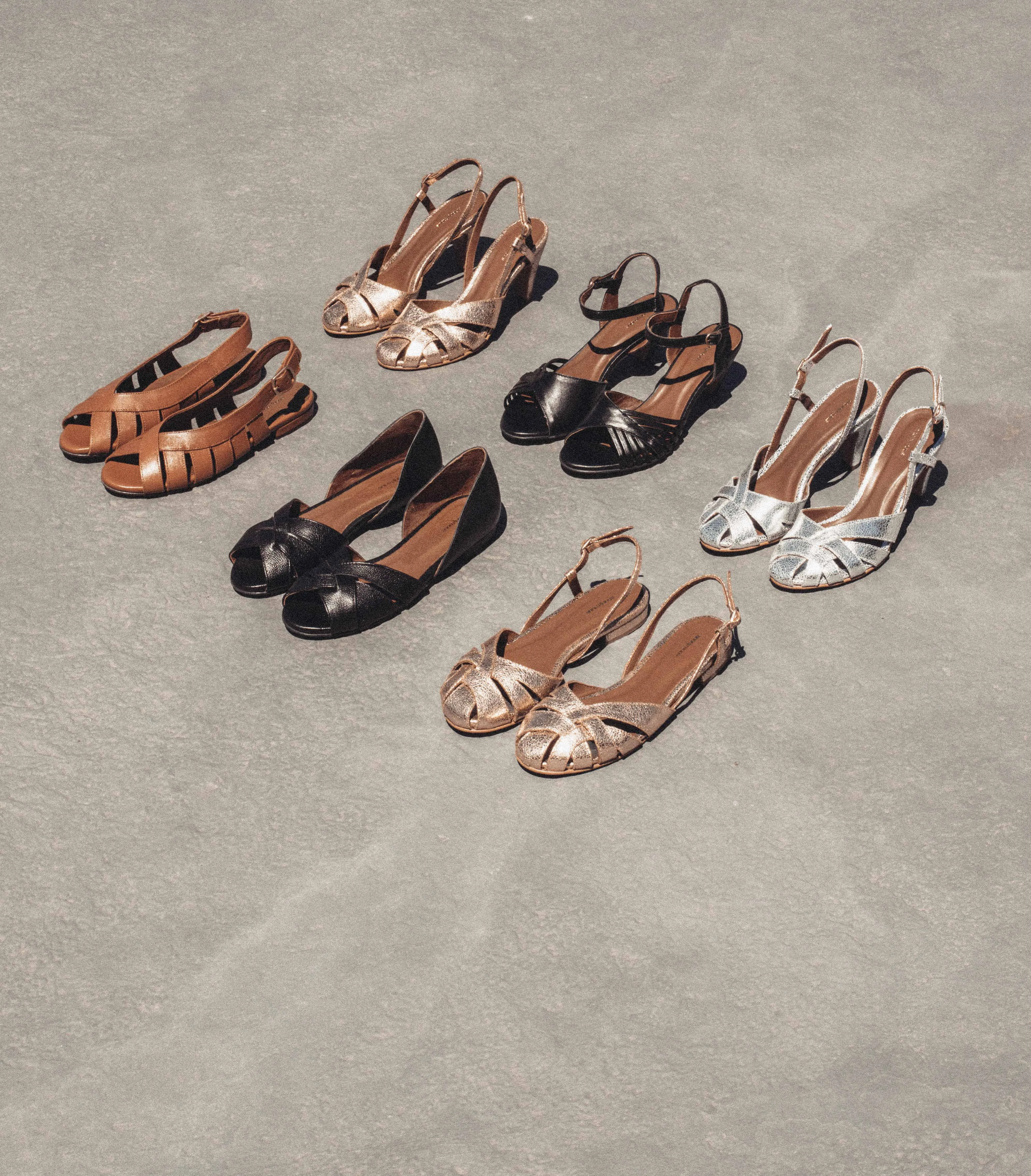 Banie 20 Crackled metallic goat Gold
