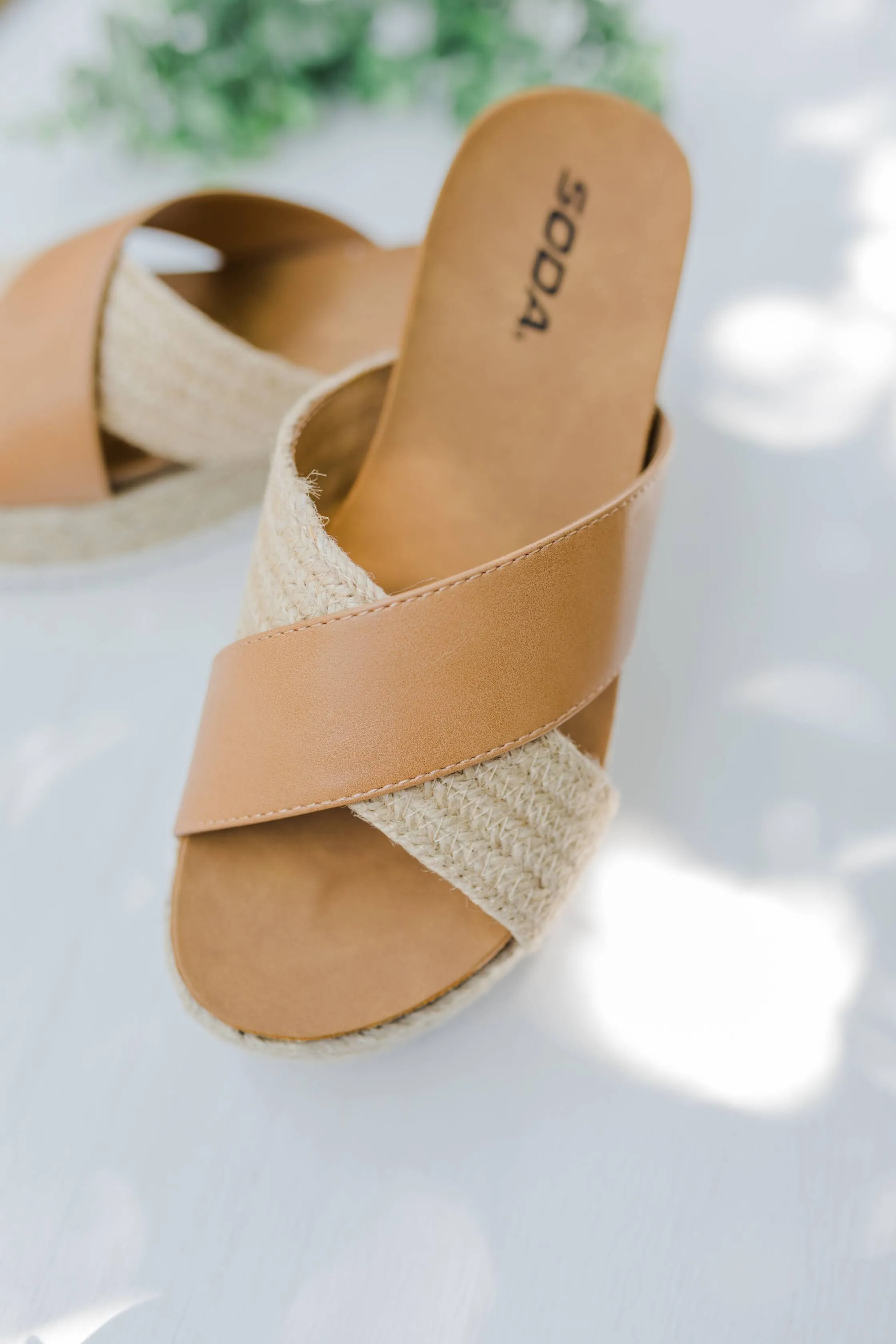 FINAL SALE Cooker Blonde By the Bay Wedges