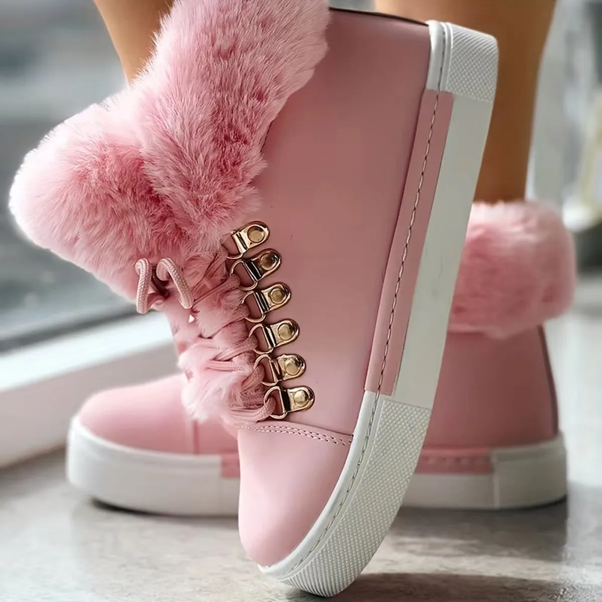 Furry warm lace-up platform snow booties