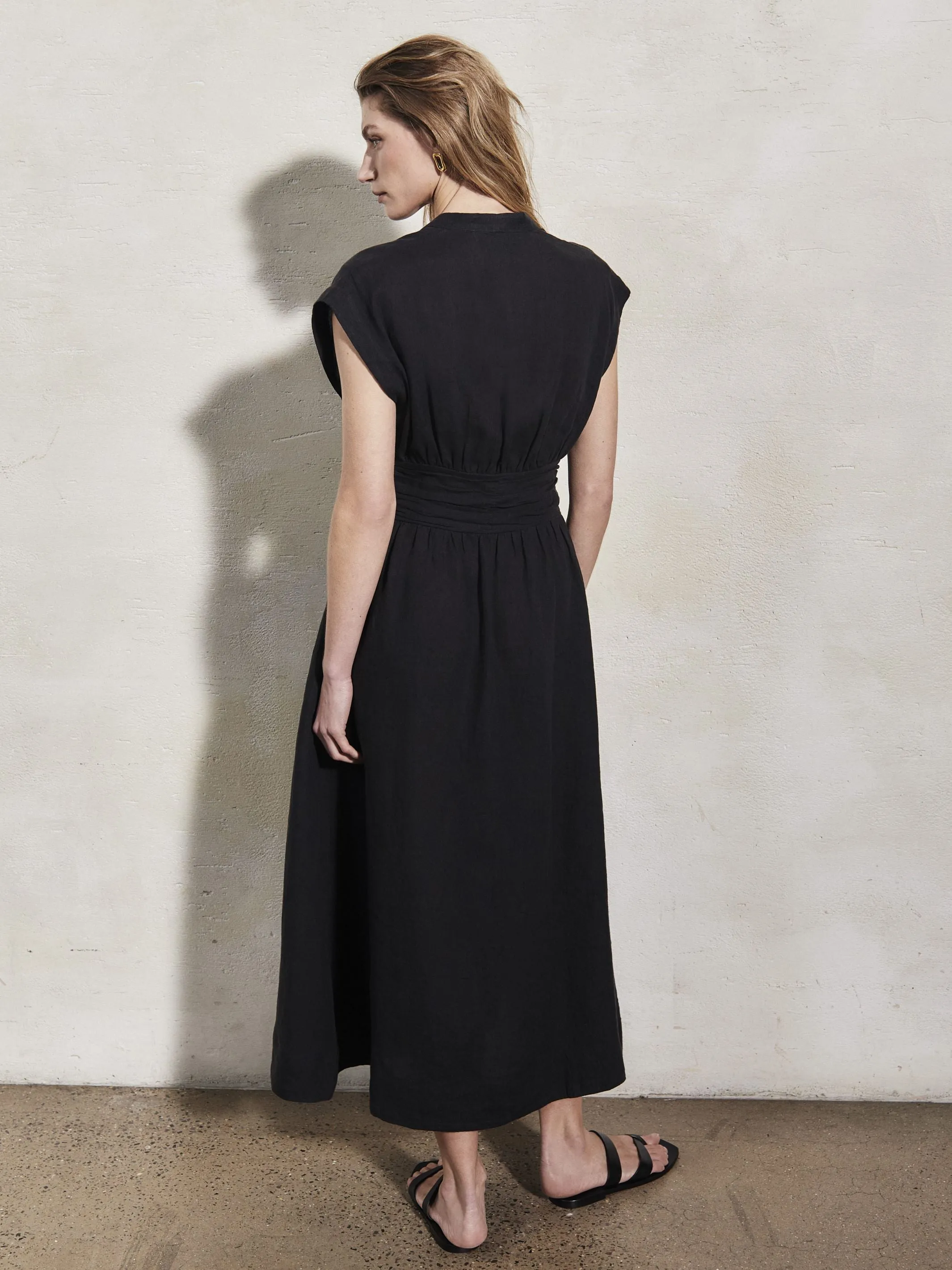 GEORGIA - Caviar Linen Dress