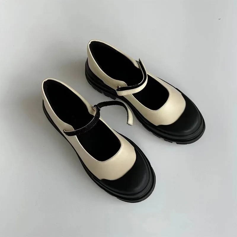 Handmade Leather Flat Mary Jane Shoes For Women Round Toe in Beige/Black