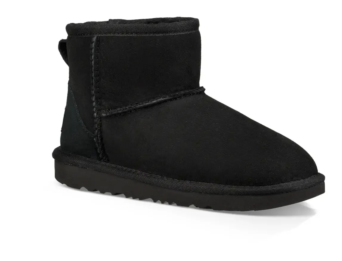 Kid’s UGG Classic Mini II – Cozy Comfort for All-Day Play