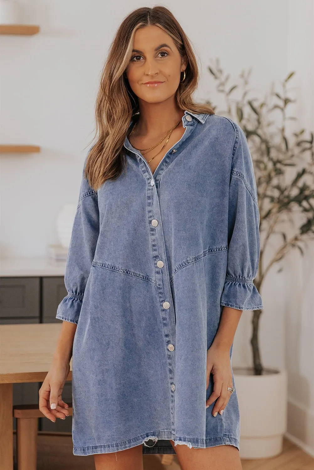 Lichtblauwe Denim Mini-jurk met Knoopsluiting en Lange Mouwen