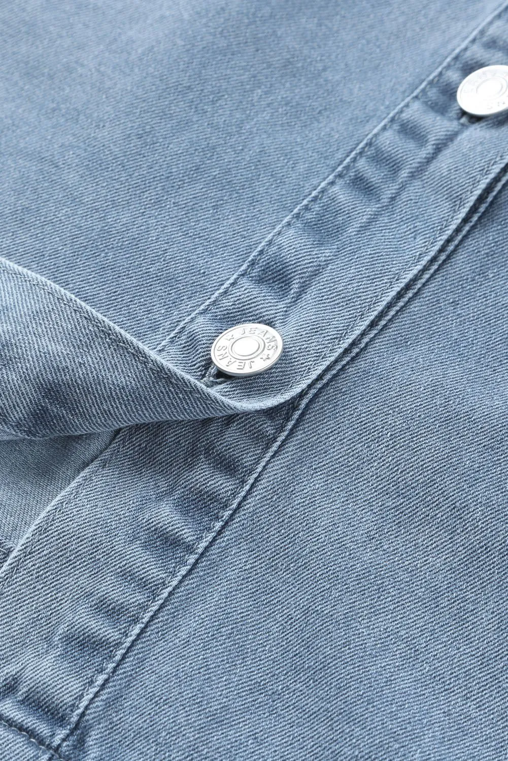 Lichtblauwe Denim Mini-jurk met Knoopsluiting en Lange Mouwen