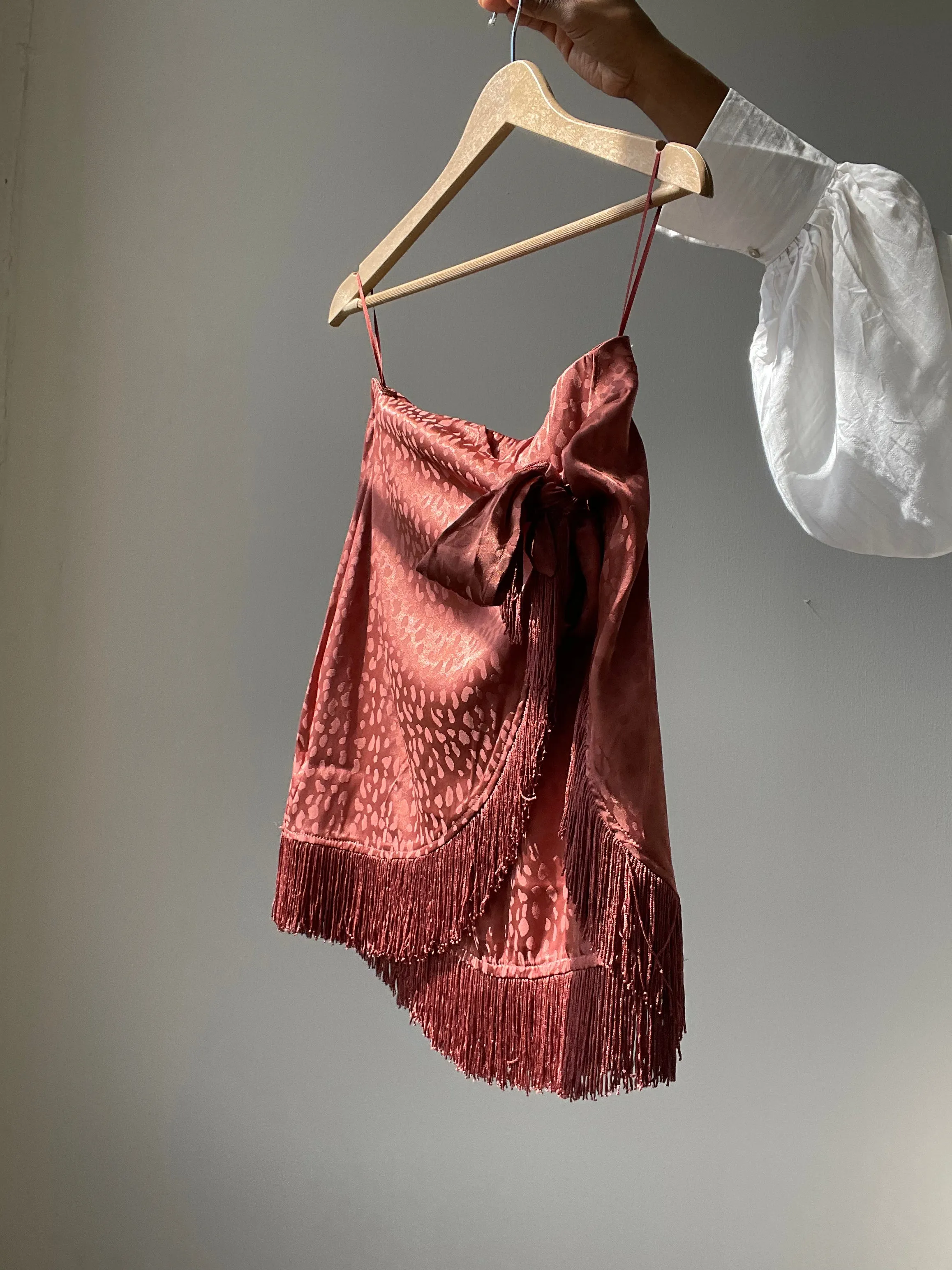 Margaret Front Tie Warp Fringe Skirt In Brown Brick