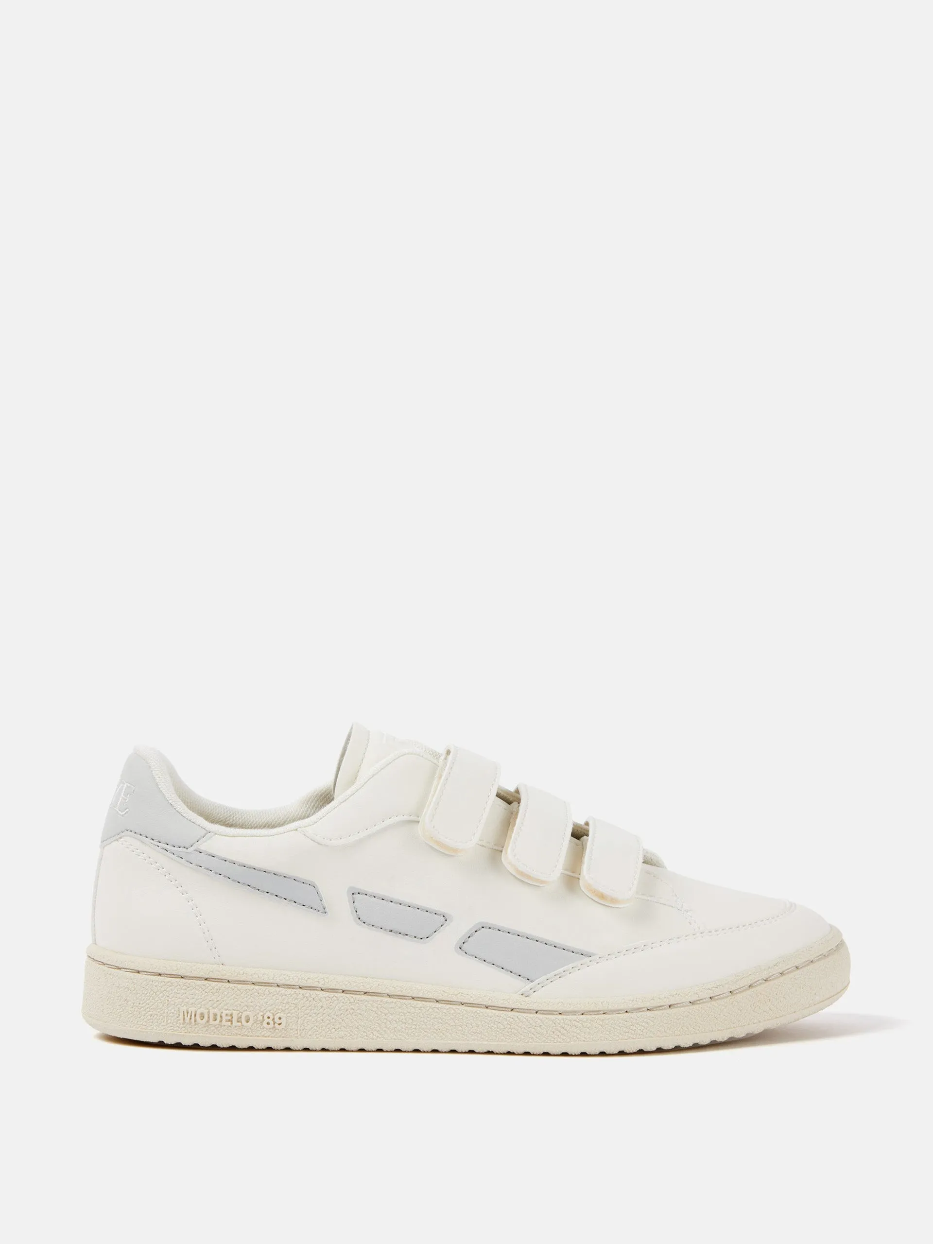 Modelo '89 strap trainer in grey