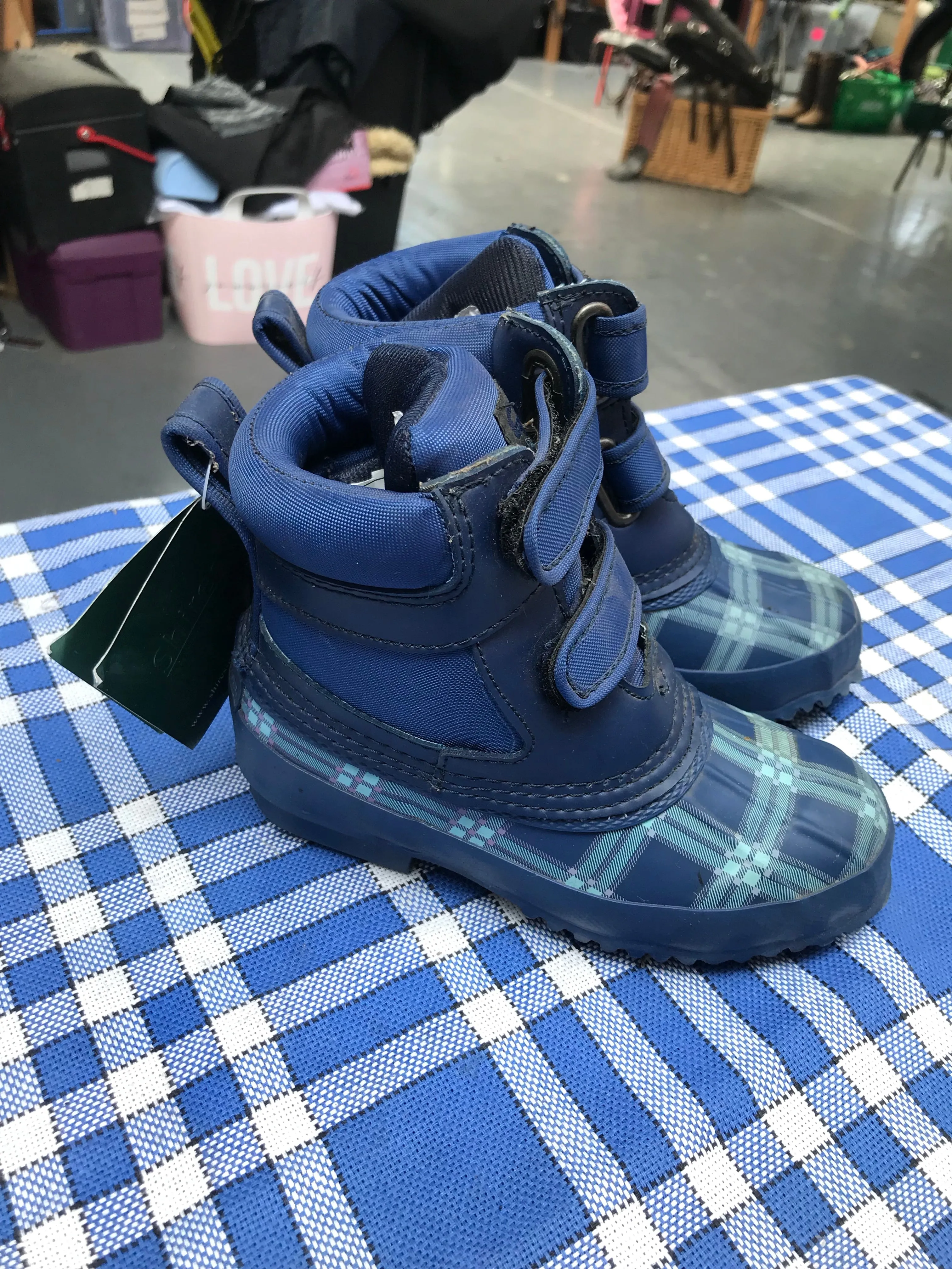 New shires blue checked muck boots size 1