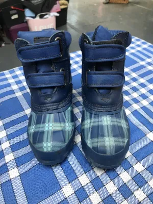 New shires blue checked muck boots size 1