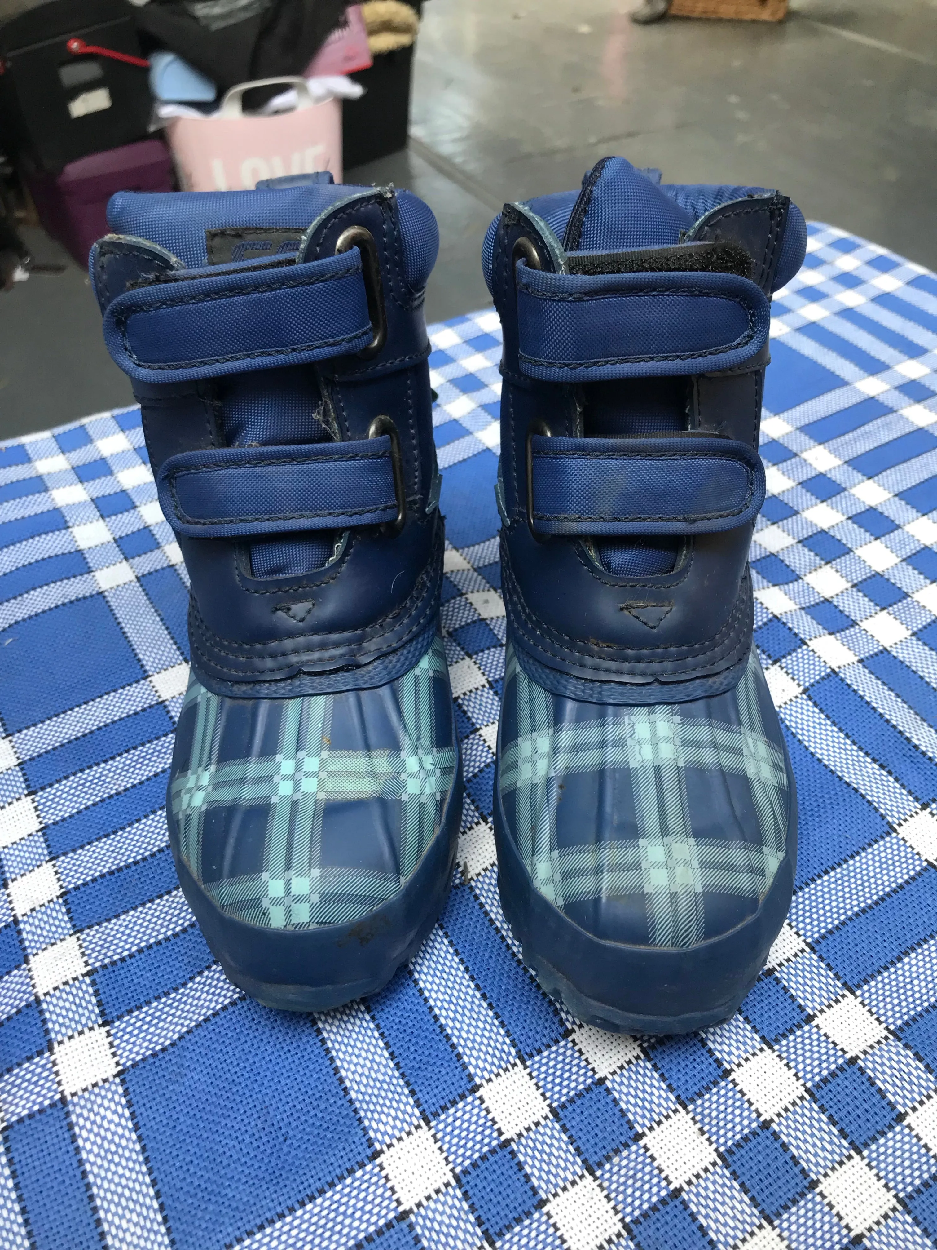New shires blue checked muck boots size 1