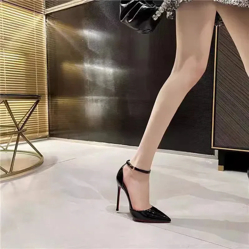 Nina Neat Pointed Pumps