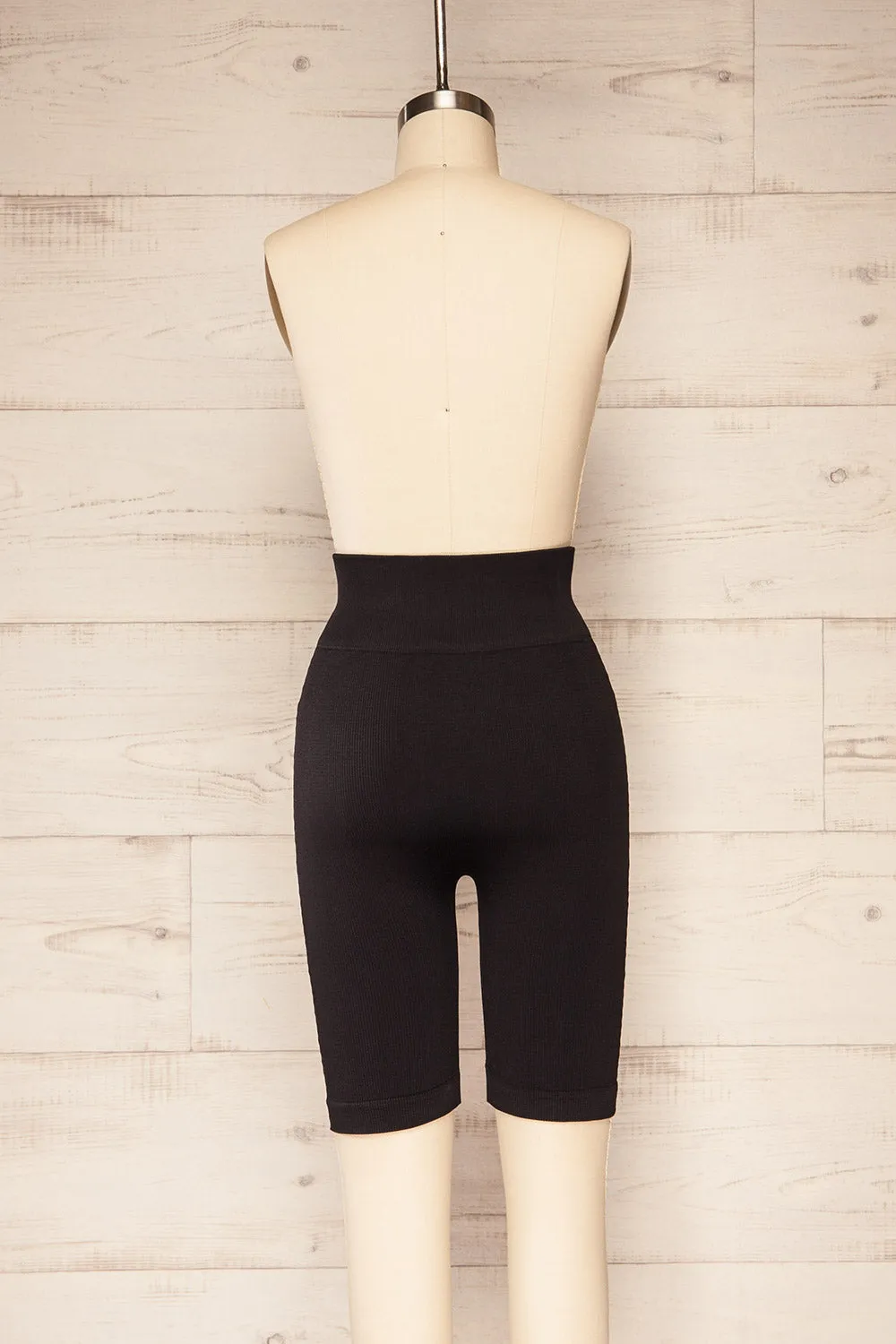 Noci Black | Seamless Ribbed Biker Shorts