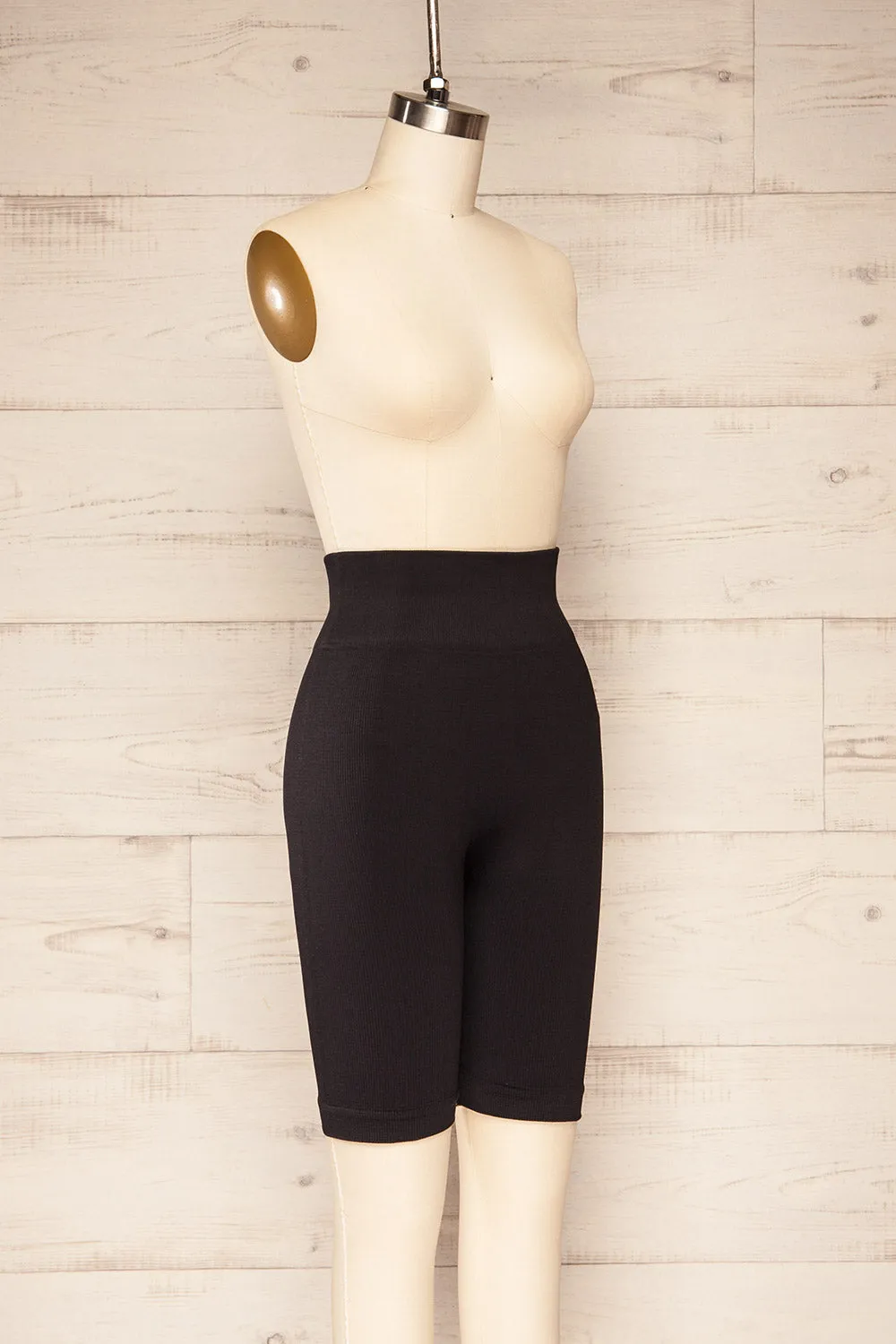 Noci Black | Seamless Ribbed Biker Shorts