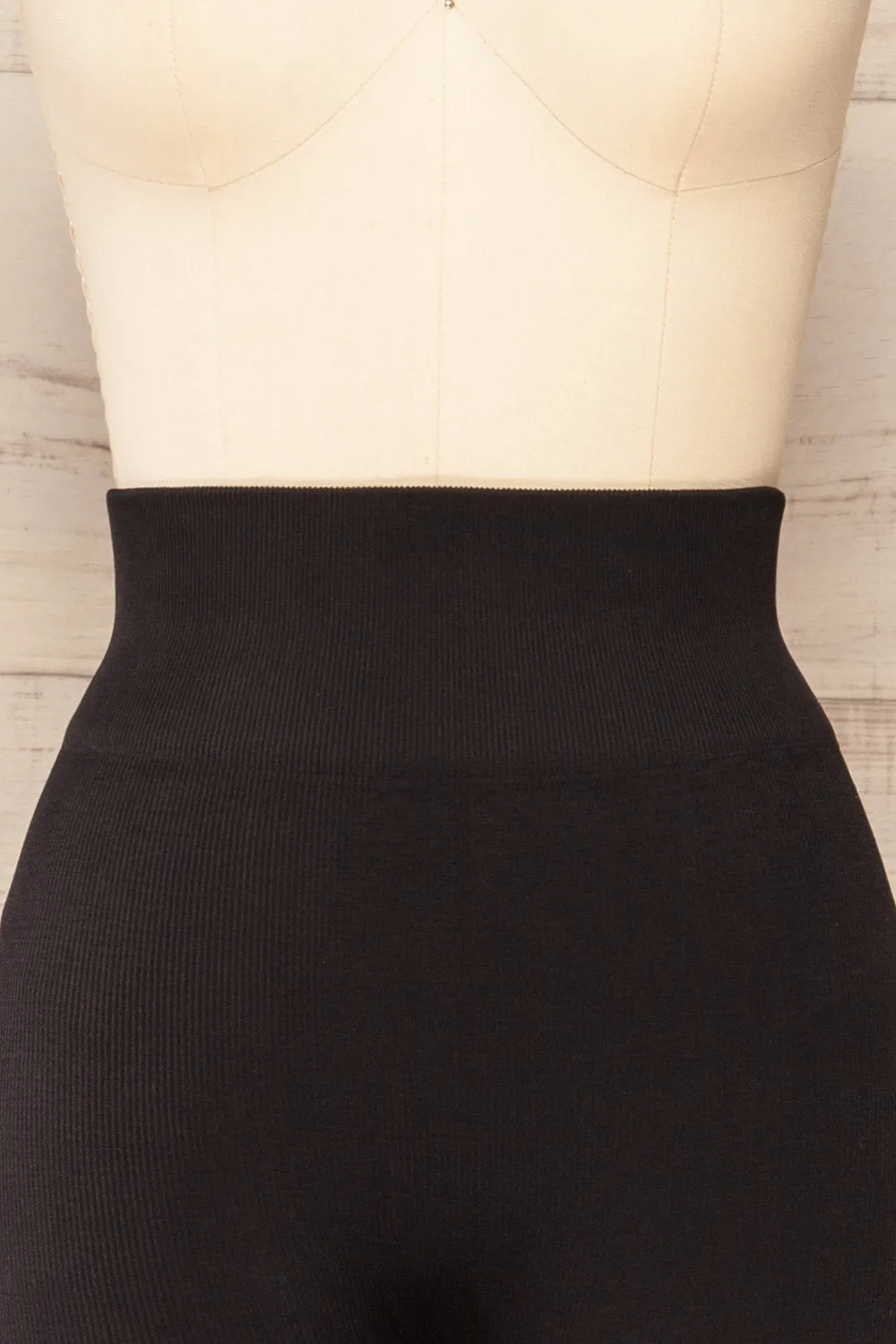 Noci Black | Seamless Ribbed Biker Shorts