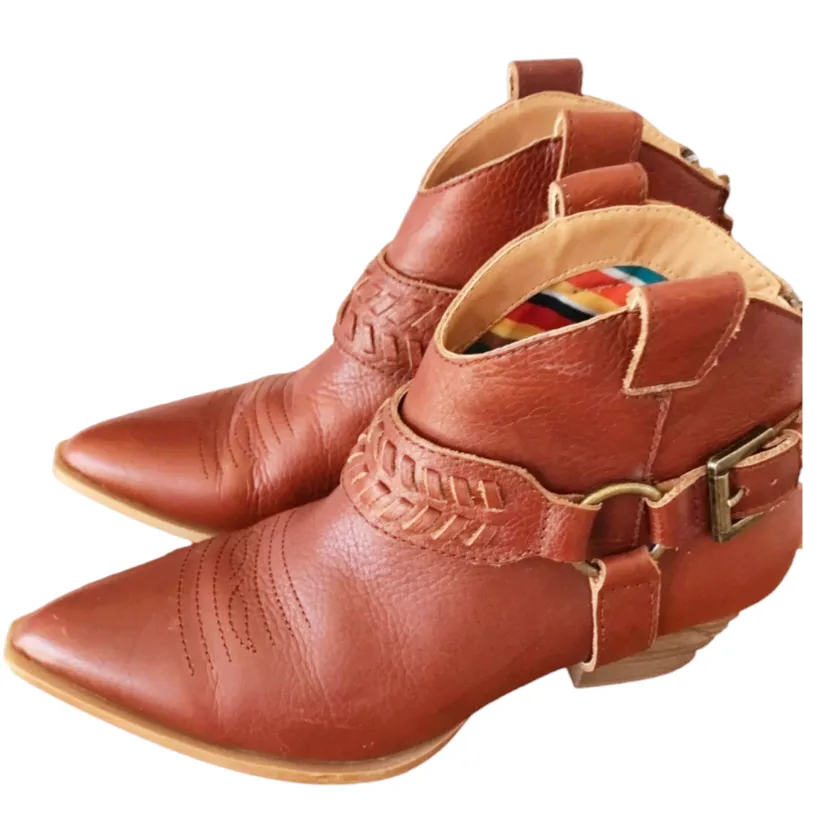 NWT *Dingo Women's Warm Brown Leather Western Ankle Boots Booties (Size 6)