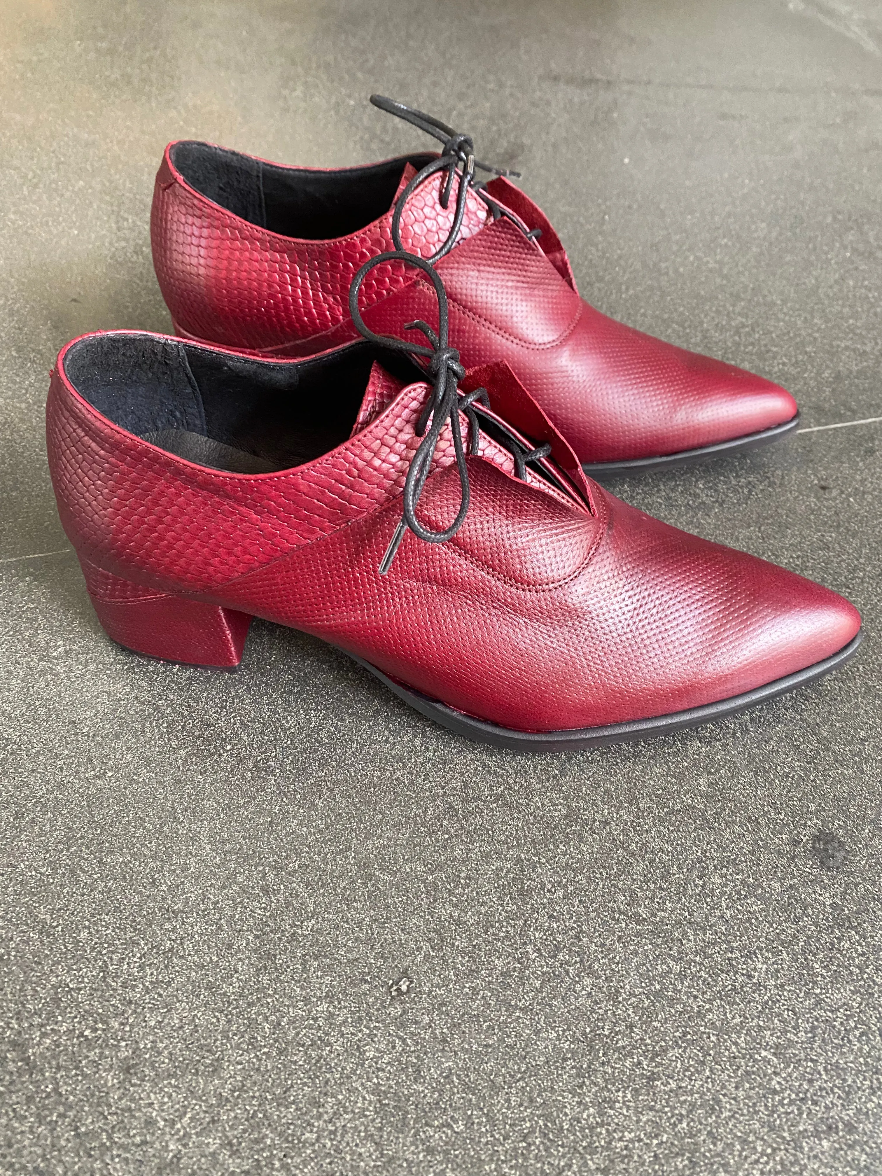 Oxford Pumps in Red