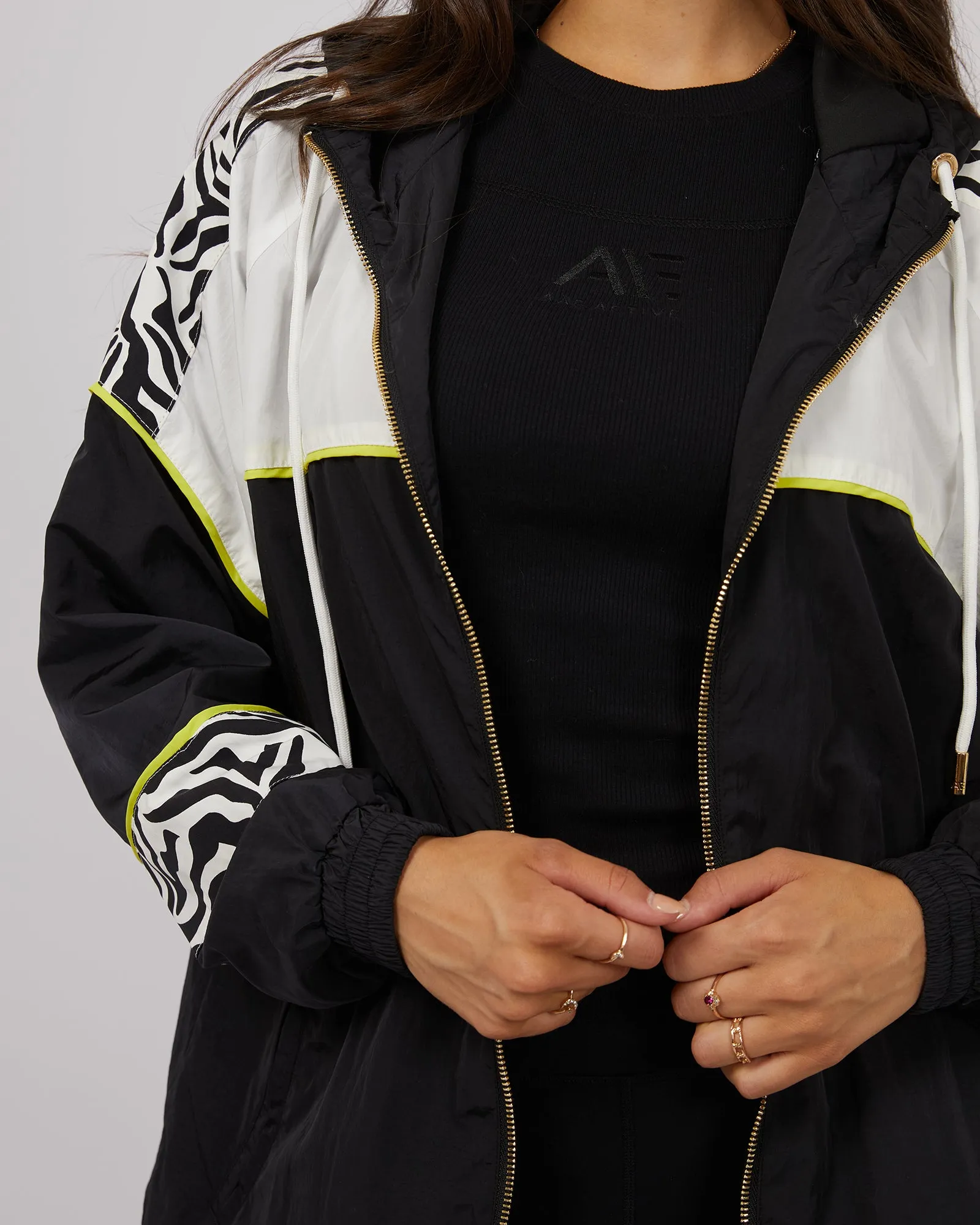 Parker Spray Jacket / Black | All About Eve