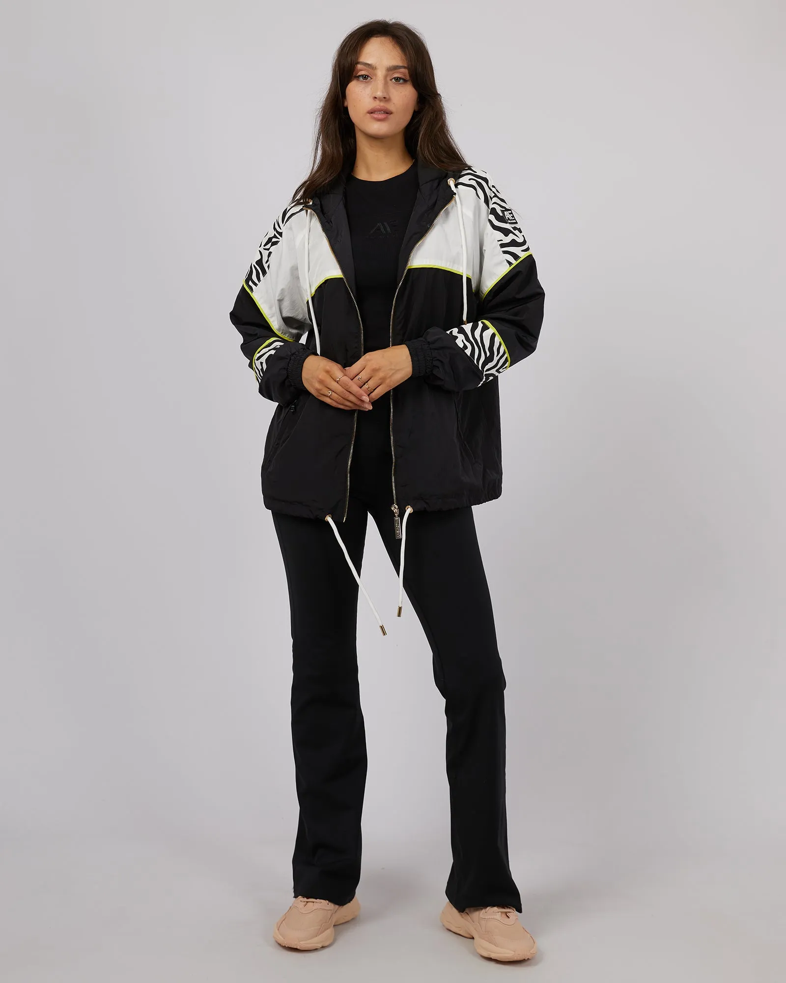 Parker Spray Jacket / Black | All About Eve