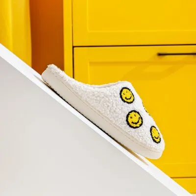 Smiley Face Slippers in Yellow Smile Mix