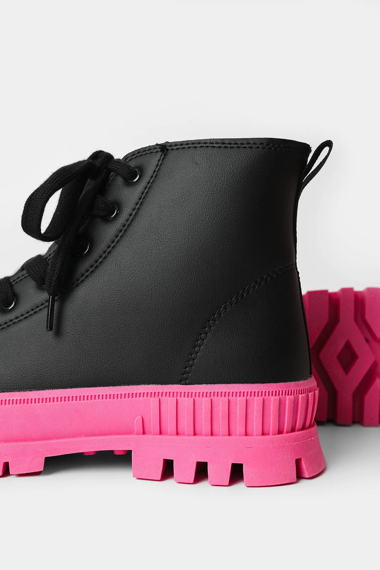 SNEAKERS (E0272/109/901)