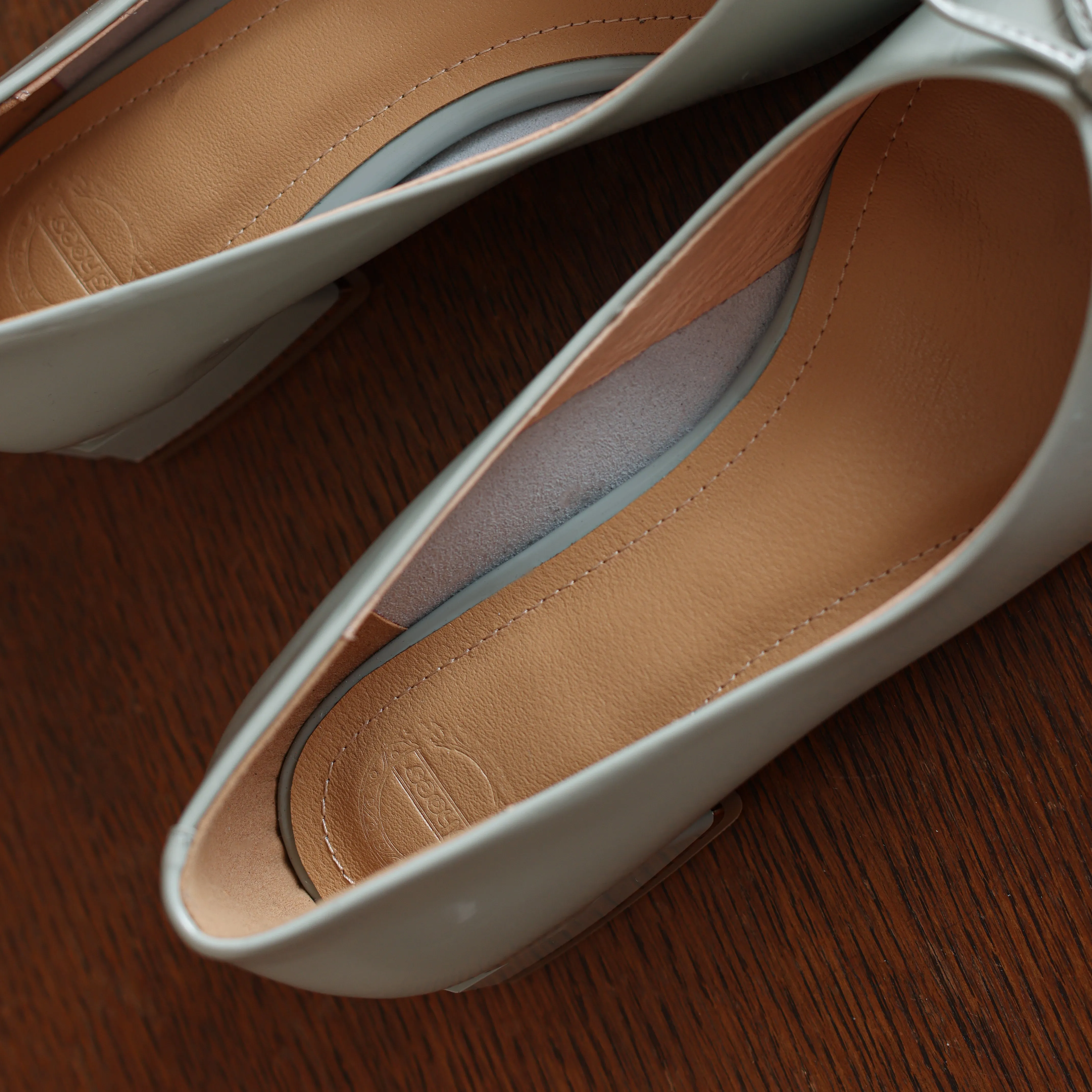 TinaCus Glossy Patent Leather Women's Handmade Classic Square Toe Block Heel Slip On Loafer Pumps with Bowknot
