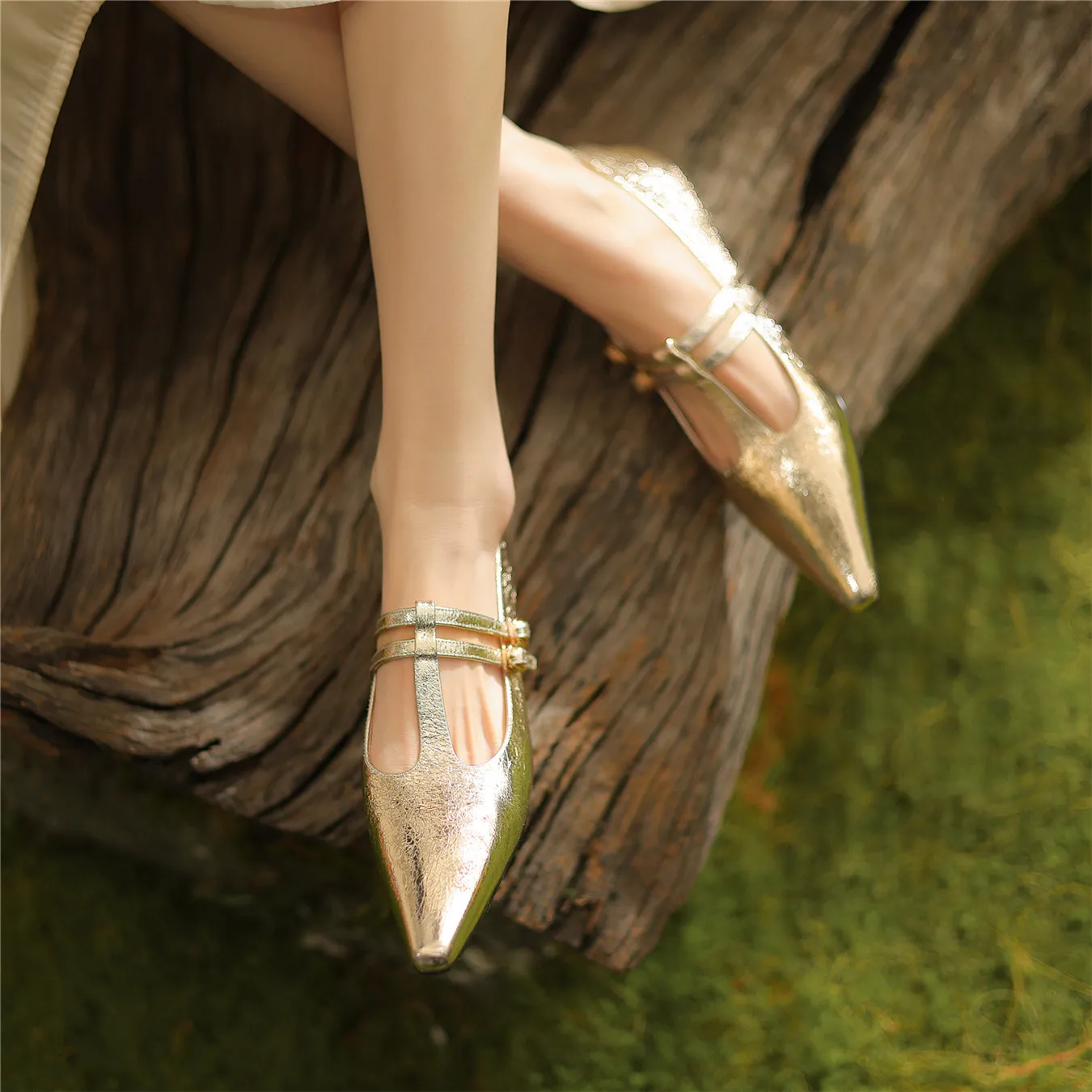 TinaCus Women's Handmade Genuine Leather Pointed Toe Chunky Heel T-Strap Double Buckle Pumps