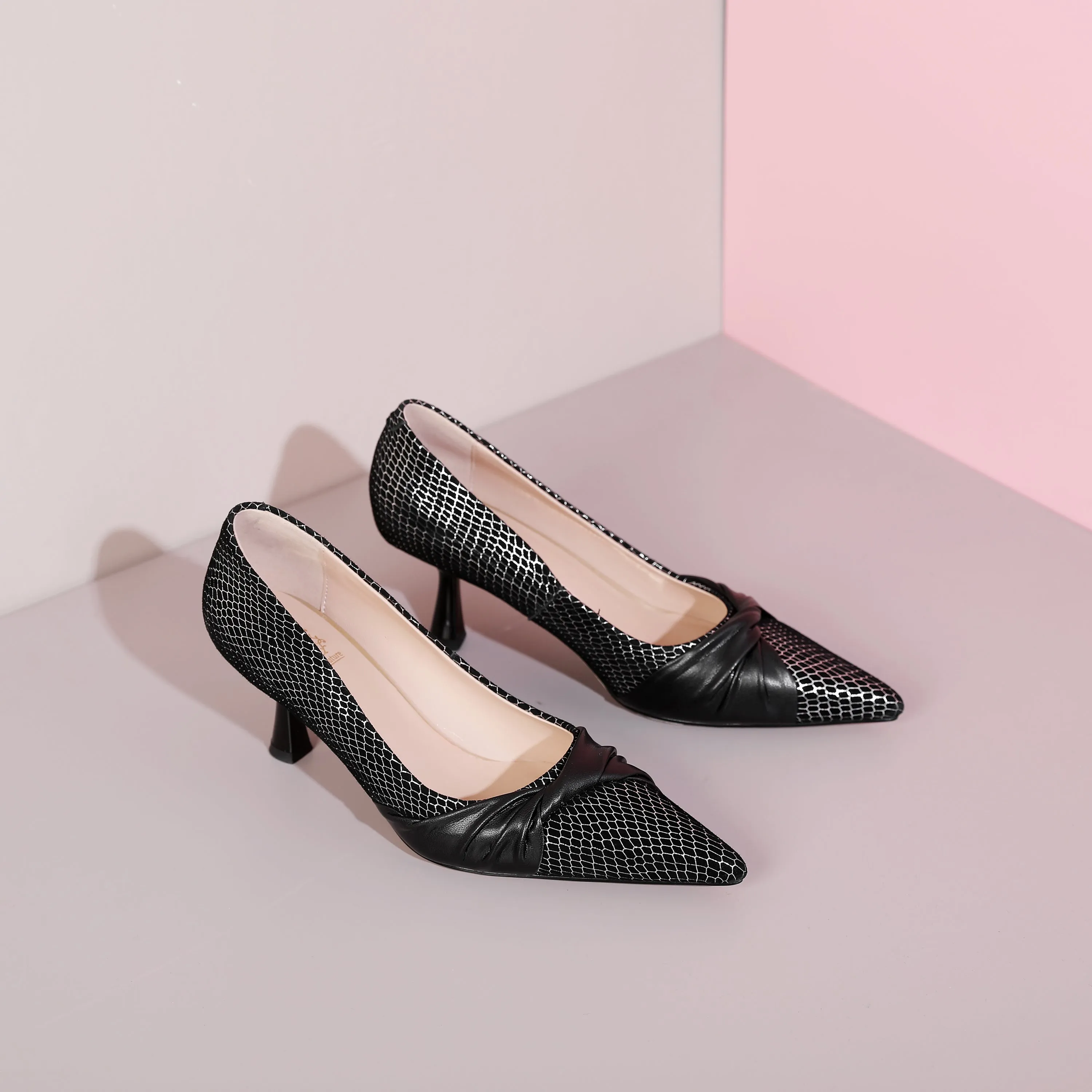 TinaCus Women's Handmade Leather Exquisite Mid Heel Pointy Toe Loafer Pumps with Bowknot