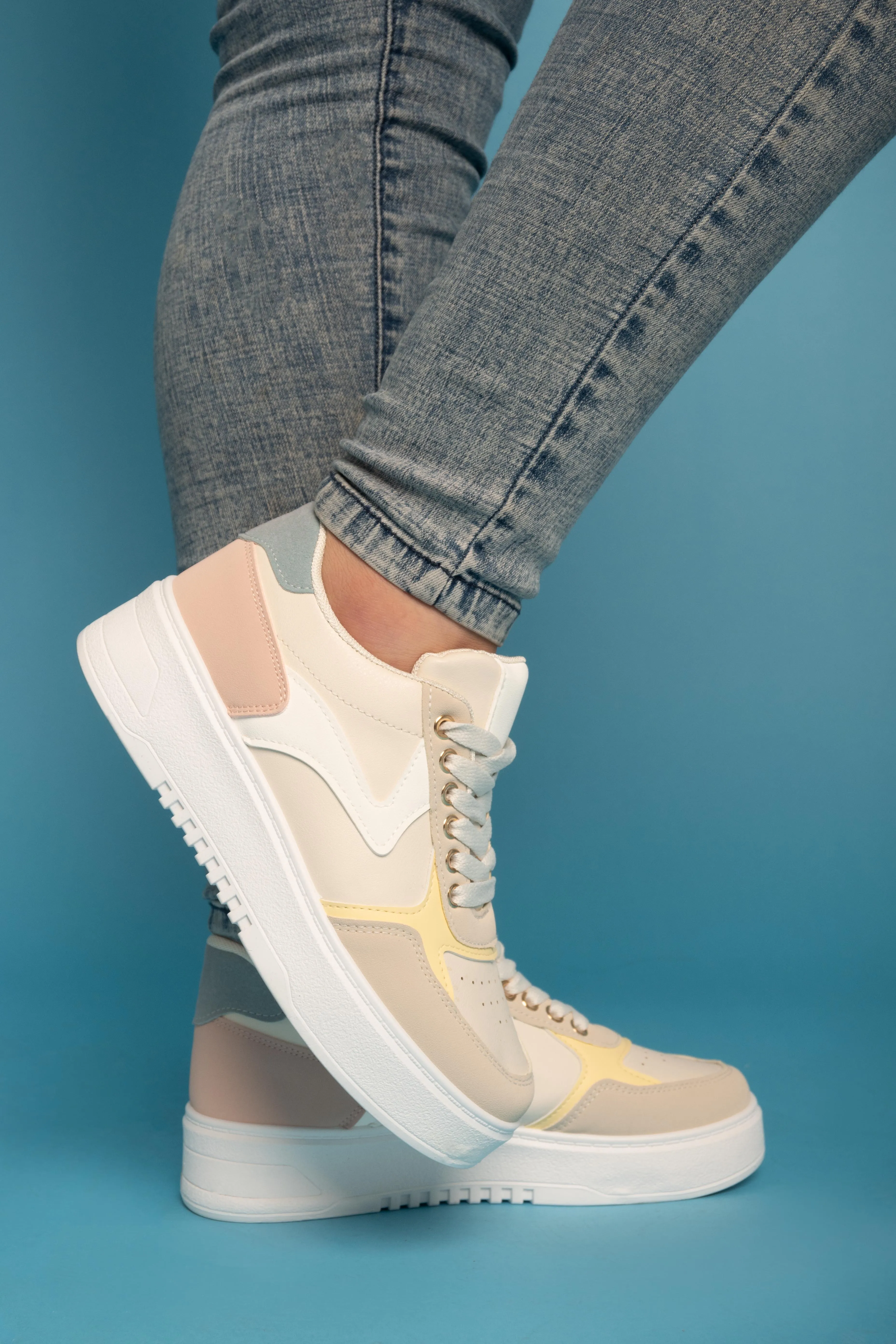 Trendy Casual Sneakers - Colorful