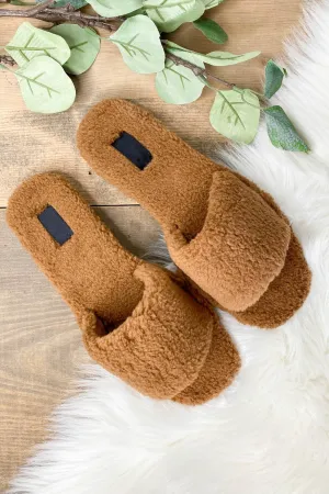 Upbeat Slippers: Tan