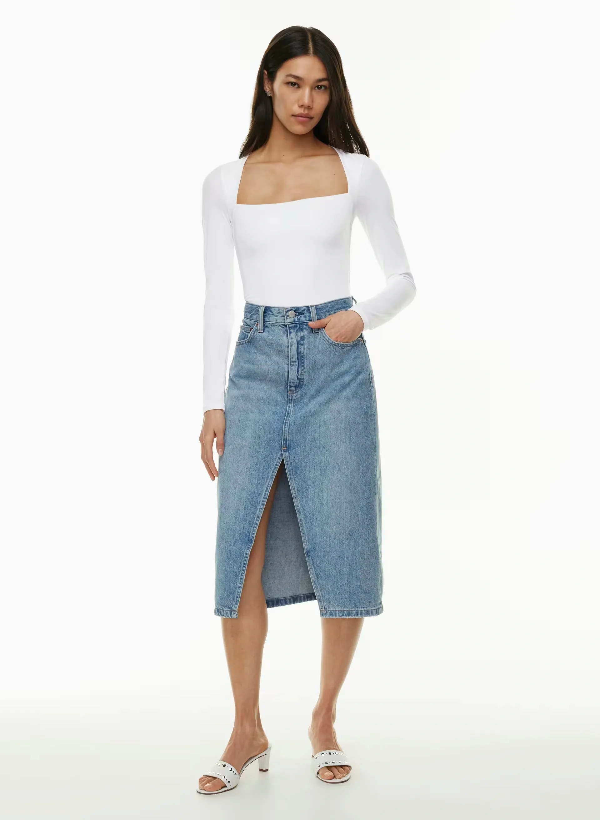 Urban Cool: A Crop Top for Every Occasion