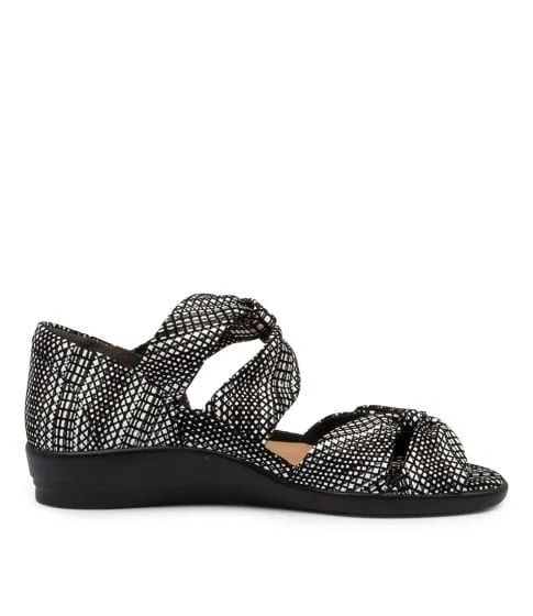 ZIERA DOXIE W BLACK & WHITE